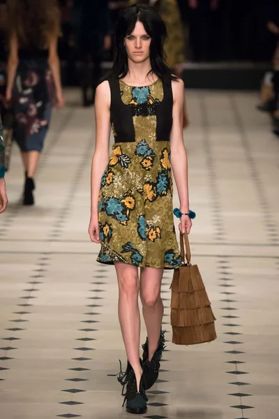 Look 25